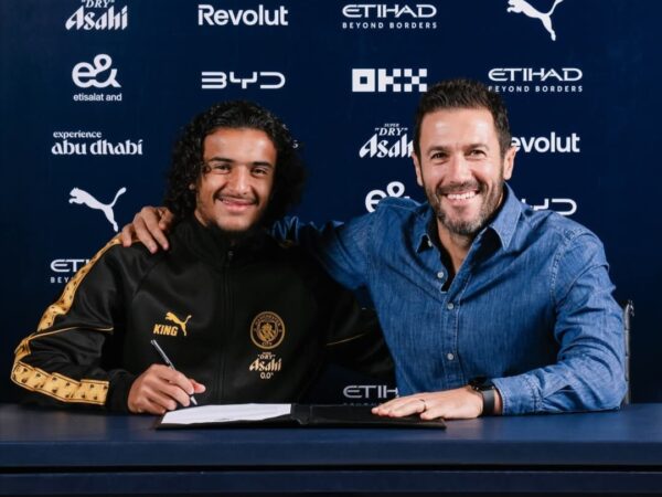 مانشستر سيتي يعلن رسميا ضم الدولي المغربي أيوب بوعدي