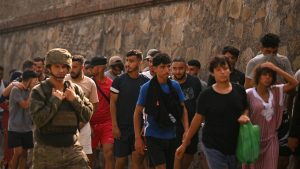 سبتة بين أزمة الهجرة وصراع الجغرافيا السياسية: هل أصبحت الحدود ساحة لتصفية الحسابات؟
