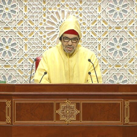 الملك محمد السادس يدعو إلى إطلاق جيل جديد من الاستراتيجيات الكبرى لتعزيز السيادة الاقتصادية